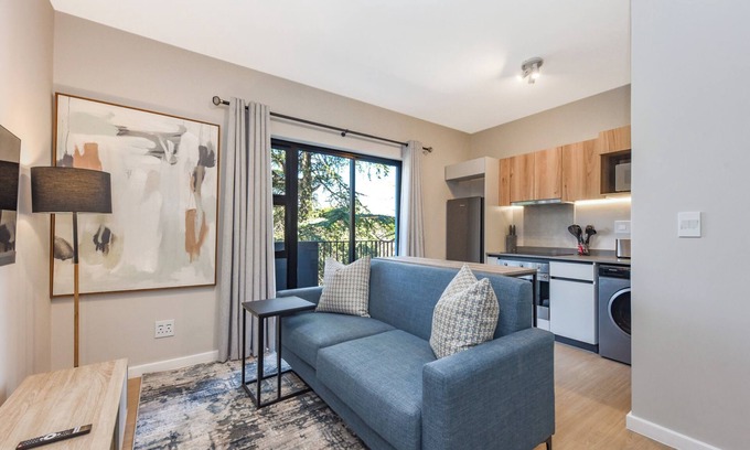 Greater Johannesburg Metropolitan Area Apartamento | Hotel Comfort Meets Home |Modern Bryanston Retreat