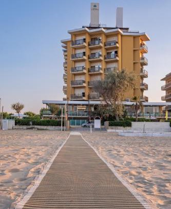 Rivabella Hotel | Hotel Crown