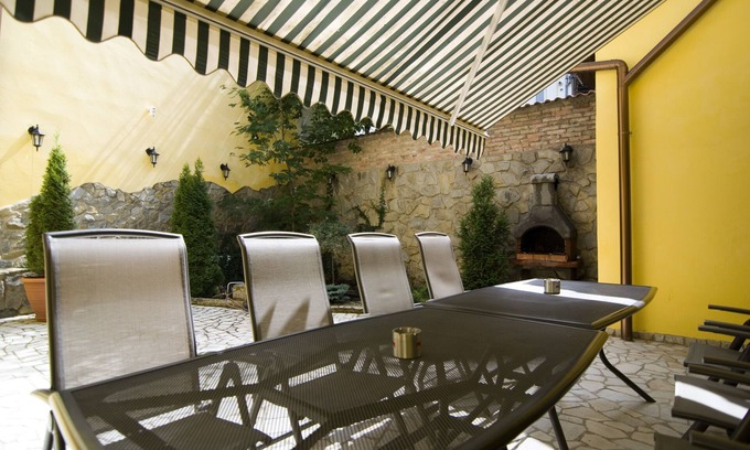 Brasov Hotel | Hotel Curtea Brasoveana