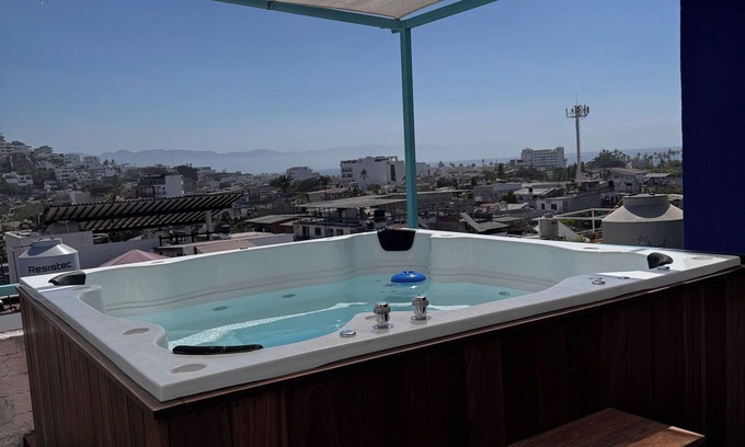 Lázaro Cárdenas Hotel | Hotel DaMar Puerto Vallarta