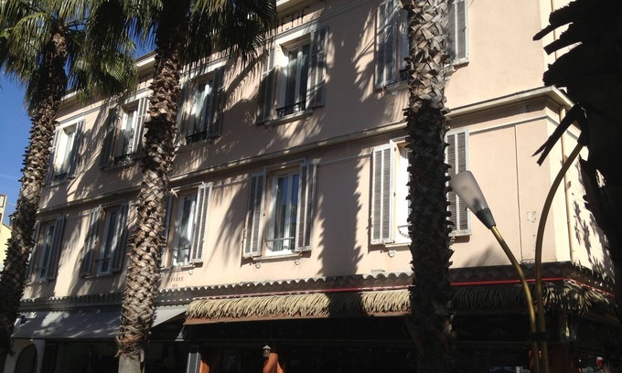 Juan-les-Pins Hotel | Hotel de la Pinède