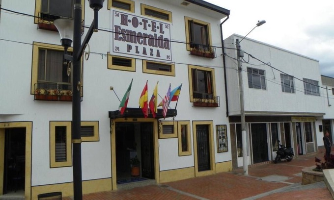 Cogua Hotel | Hotel Esmeralda Plaza