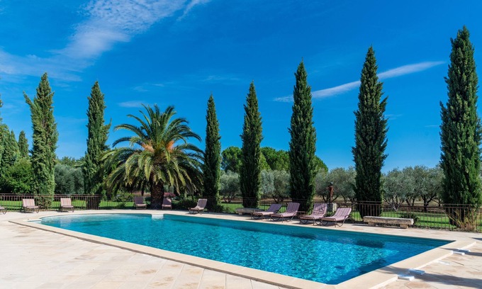 Beaucaire Hotel | HOTEL et APPARTEMENTS DOMAINE DES CLOS - Teritoria