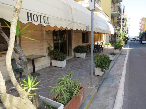 San Bartolomeo al Mare Hotel | Hotel Fortuna