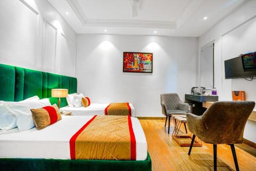 South West Hotel | Hotel Golden Palm Near Delhi Airport free Airport Drop