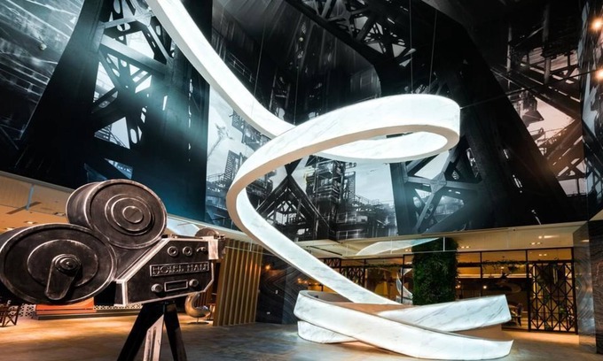 Central District Hotel | Hotel Half