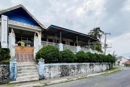 Parapat Hotel | Hotel Harapan Isyes Syariah RedPartner