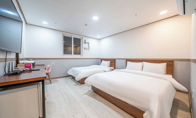 Hwaseong Hotel | hotel hyangnam