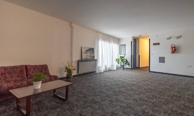 Cove Rogacic Casa | Hotel Issa - Triple Room Sea View 6