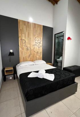 Bello Hotel | HOTEL KALIFORNIAs