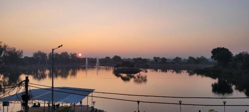 Khajuraho Hotel | Hotel Lakeside