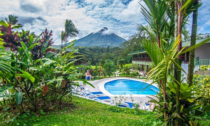 Aguas termales de Arenal Hotel | Hotel Lavas Tacotal