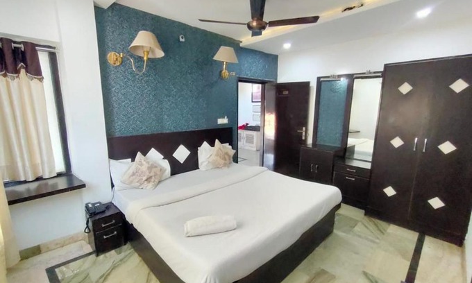 Taj Ganj Hotel | Hotel Laxman Resort by The Golden Taj Group &Hotels