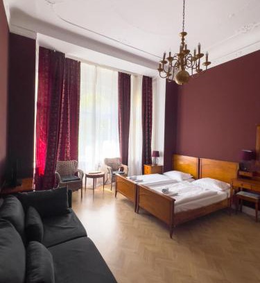 West Berlin Centre Hotel | Hotel-Maison Am Olivaer Platz