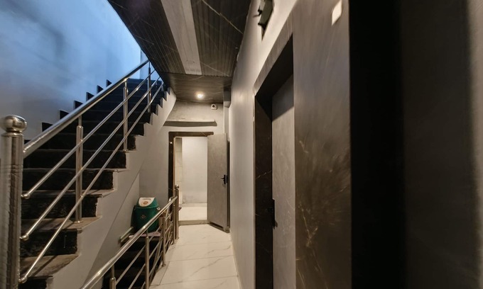 Ujjain Hotel | Hotel Manthan Palace