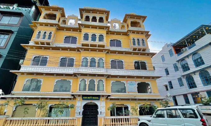 Shavri Colony Hotel | Hotel Moti Mahal by A Reva Group