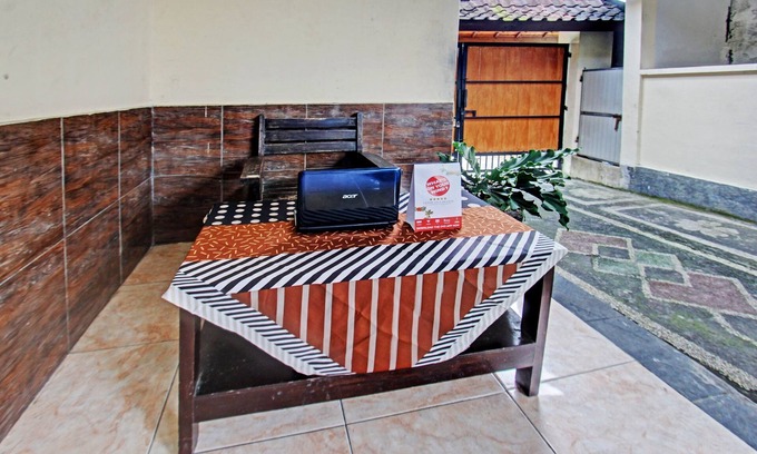 Kecamatan Janapria Hotel | SPOT ON 91981 Diwi Homestay