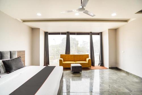 Faridabad Hotel | Hotel O Howdy
