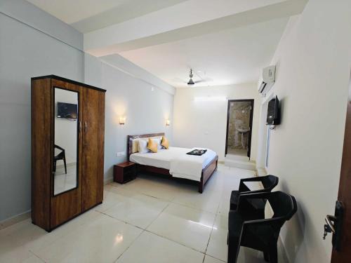 Tirupati Hotel | Hotel O Peram INN