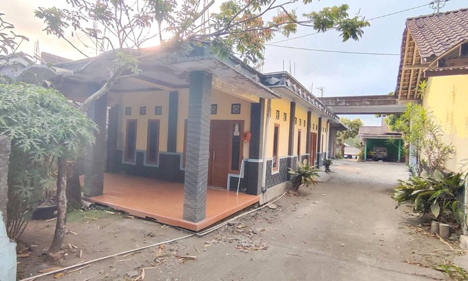 Pleret Hotel | Hotel O Pondok Wisata Kurniawan 2NearWonogondang Camp ( Bumi Perkemahan Wonogondang )