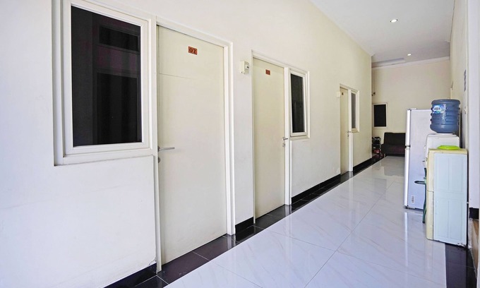 Gubeng Hotel | Hotel O Ruby Homestay Syariah