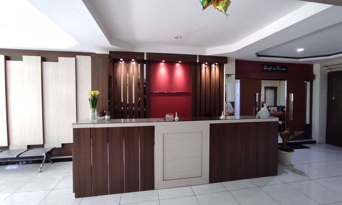 Kendari Hotel | Hotel O Wisma Syariah Lahundape