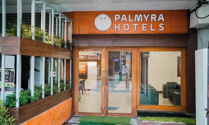 Kochi Cama Y Desayuno | Hotel Palmyra Grand Inn