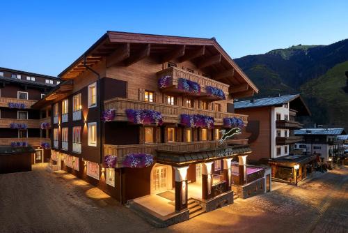 Saalbach-Hinterglemm Hotel | Hotel Panther'A