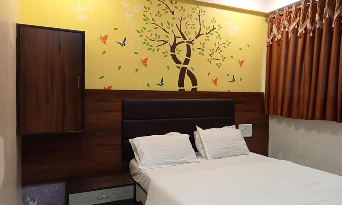 Ahmedabad Cama Y Desayuno | HOTEL PARAS PALACE