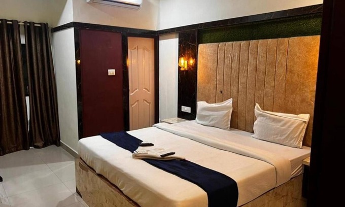 Shenoys Hotel | Hotel Queen Residency