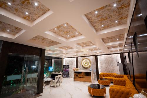 Varanasi Cama Y Desayuno | Hotel Radiance Courtyard