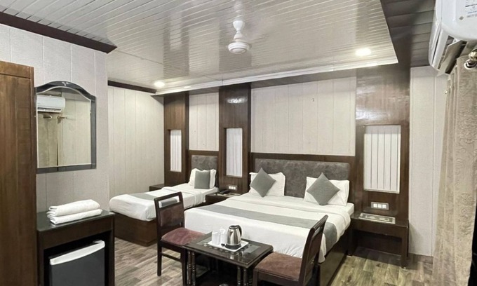 Karol Bagh Hotel | HOTEL RADIANCE