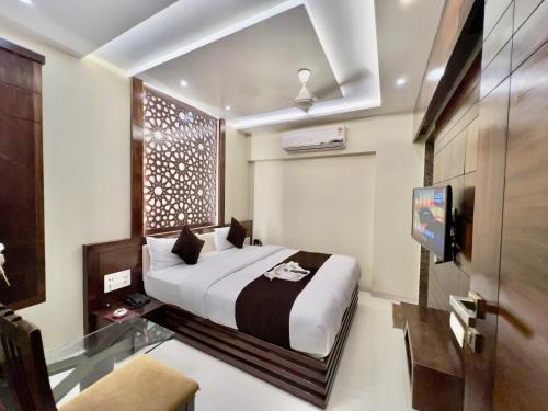 Surat Hotel | HOTEL REST INN