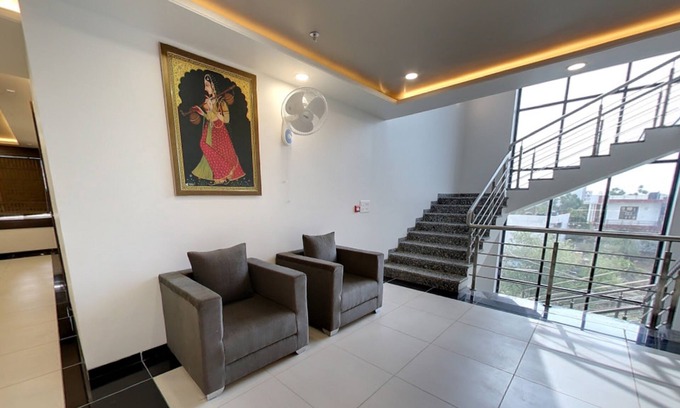 Jaipur District Hotel | Hotel RG Inn