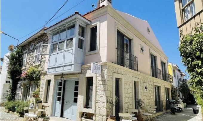 Alacati Cama Y Desayuno | HOTEL ROOM İN ALAÇATI ALAÇATI KÖY İÇİNDE BUTİK OTEL