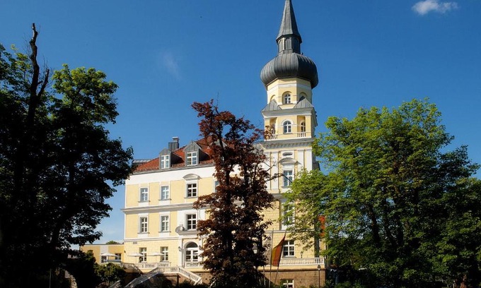 Schwarzenfeld Hotel | Hotel Schloss Schwarzenfeld