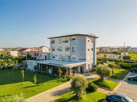 Rade Hotel | Hotel SHahini