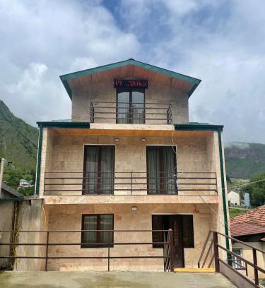 Stepantsminda Hotel | Hotel Shina