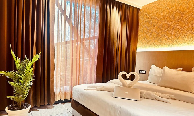 Ujjain Hotel | Hotel Shrimmaya