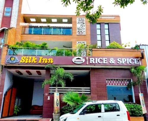 Gomti Nagar Hotel | Hotel Silk Inn Luxury At No Cost