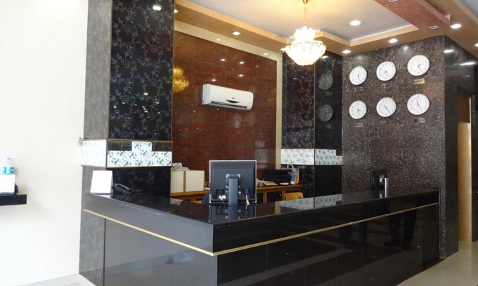 Saddar Town Hotel | Hotel Sky Towers