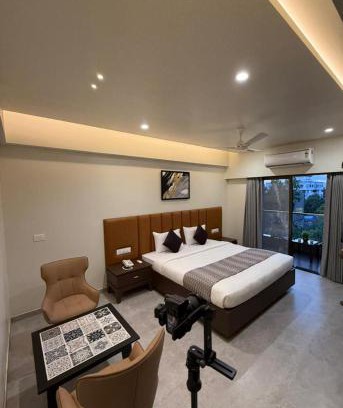 Kolhapur Hotel | Hotel The Golden Oaks, Kolhapur