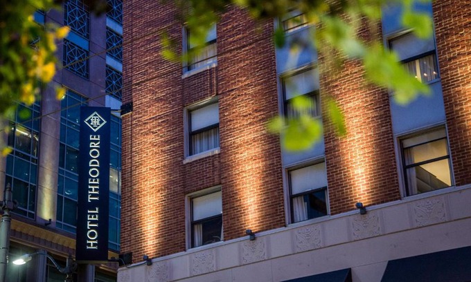 Downtown Seattle Hotel | Hotel Theodore Seattle Downtown, Tapestry by Hilton