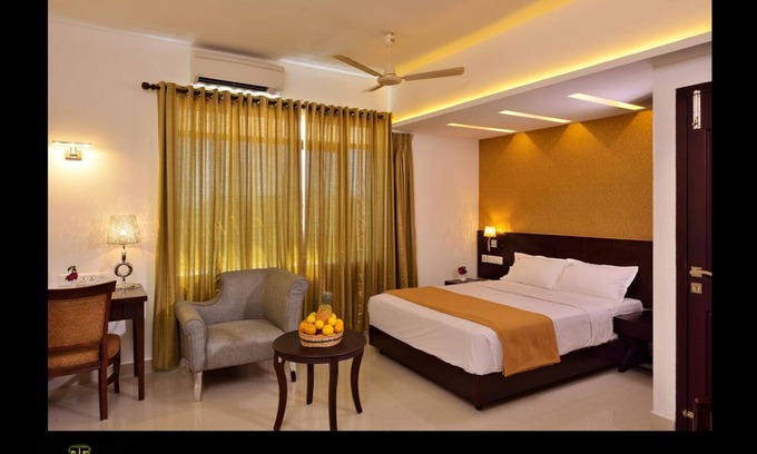 Statue Hotel | Hotel Town Tower