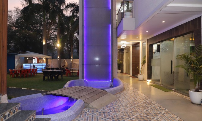 Hoshangabad Hotel | Hotel Vatika Palace Narmadapuram