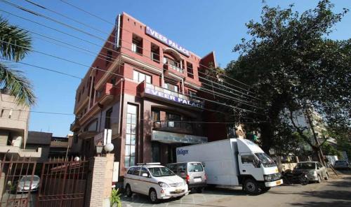 Safdarjung Enclave Hotel | HOTEL VEER PALACE