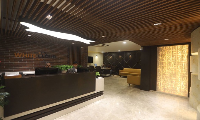 Maninagar Hotel | Hotel White Cloud