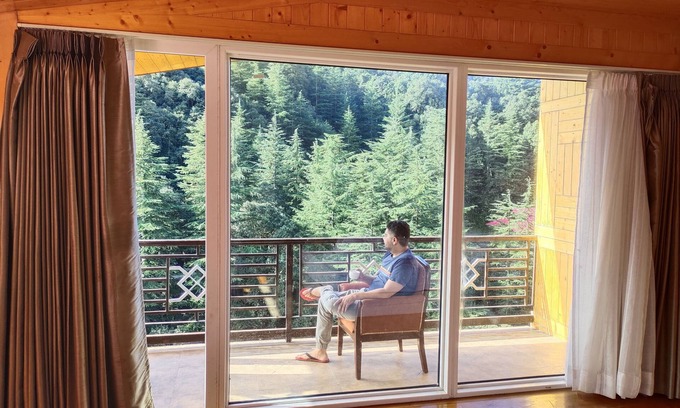 Shimla Hotel | Hotel White Pearl