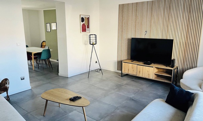 Valenciennes Casa | House 10 travellers in town