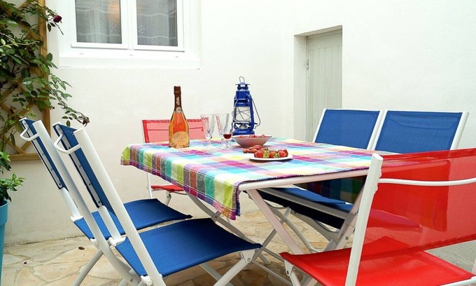 Ars-en-Re Casa | CASA 135 m2 EN EL CENTRO HISTÓRICO DE ARS